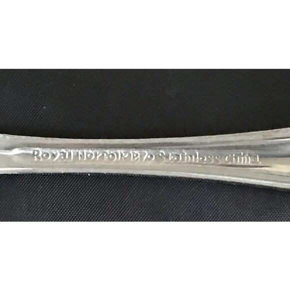 Royal Norfolk 7" Place Oval Soup Spoon Venice Pattern 18/10 Stainless Steel - Picture 6 of 8